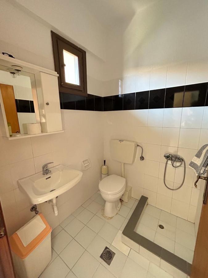 Christopher Apartments アフィトス エクステリア 写真